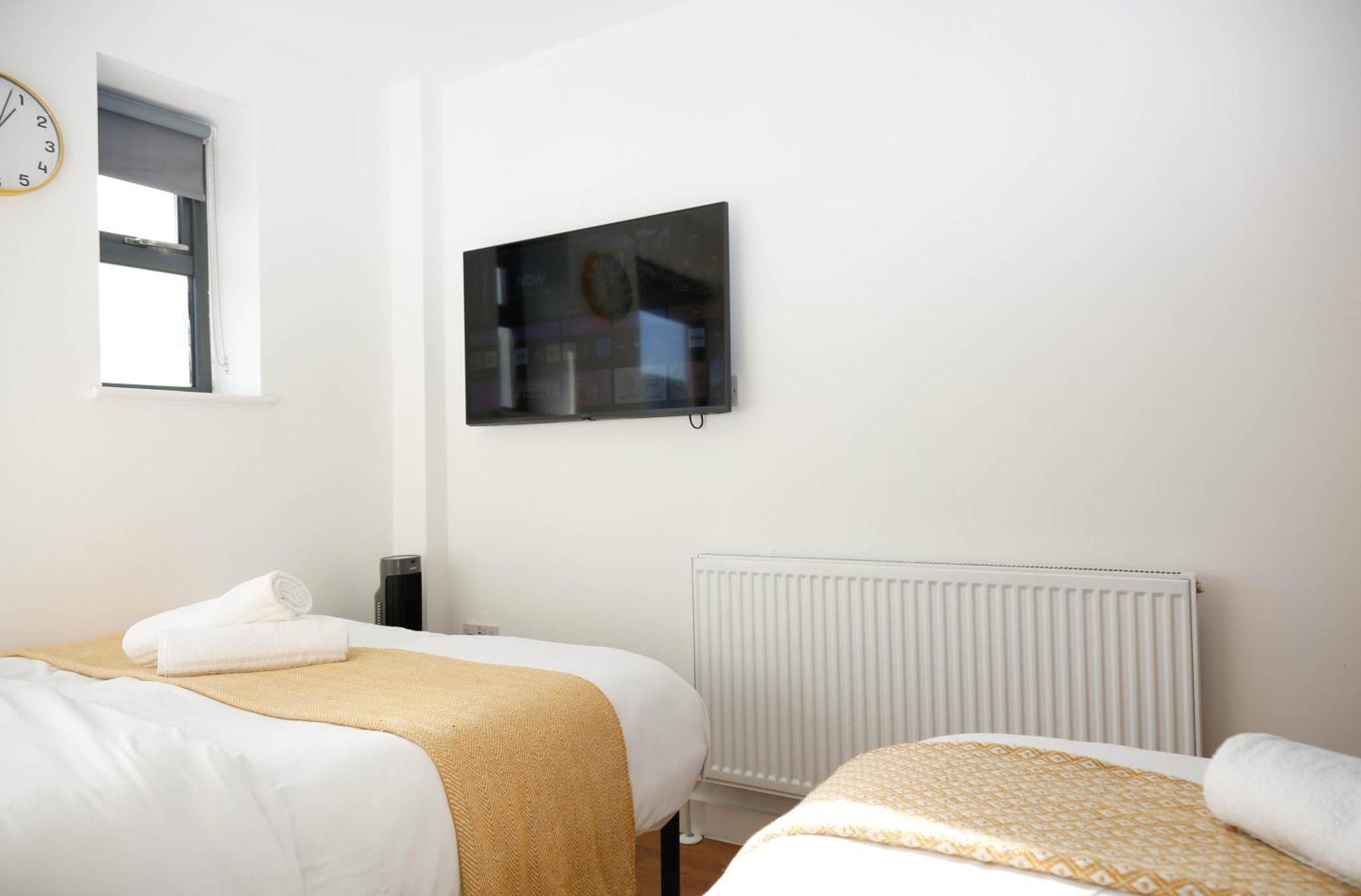 New Luxury Rooms In The Heart Of London Next To Shops, Cafes, Bars & Metro With Shared Bathrooms Londres Exterior foto