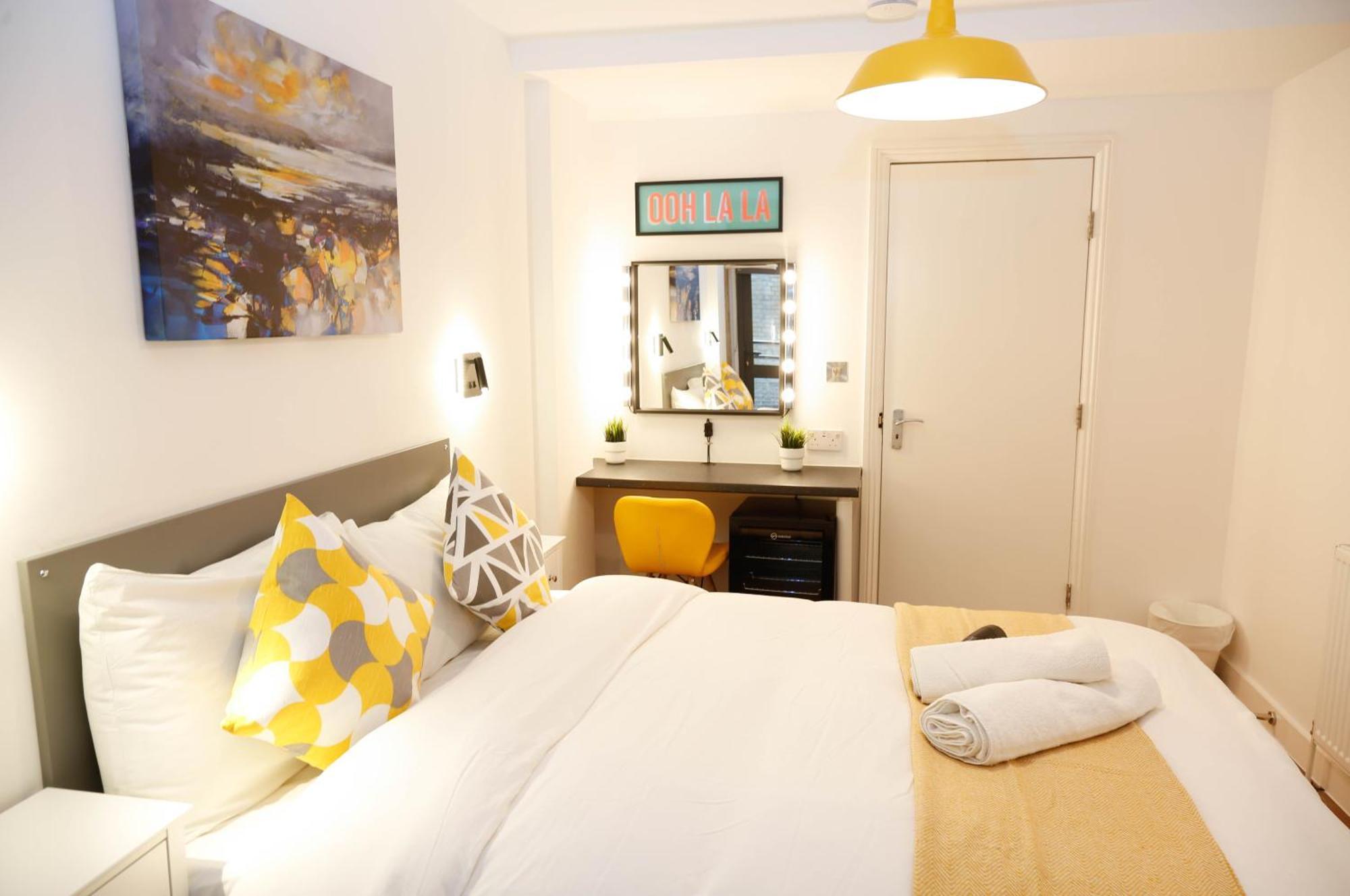 New Luxury Rooms In The Heart Of London Next To Shops, Cafes, Bars & Metro With Shared Bathrooms Londres Exterior foto