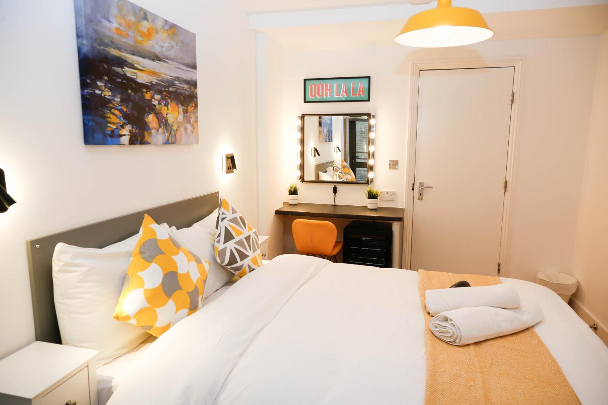 New Luxury Rooms In The Heart Of London Next To Shops, Cafes, Bars & Metro With Shared Bathrooms Londres Exterior foto