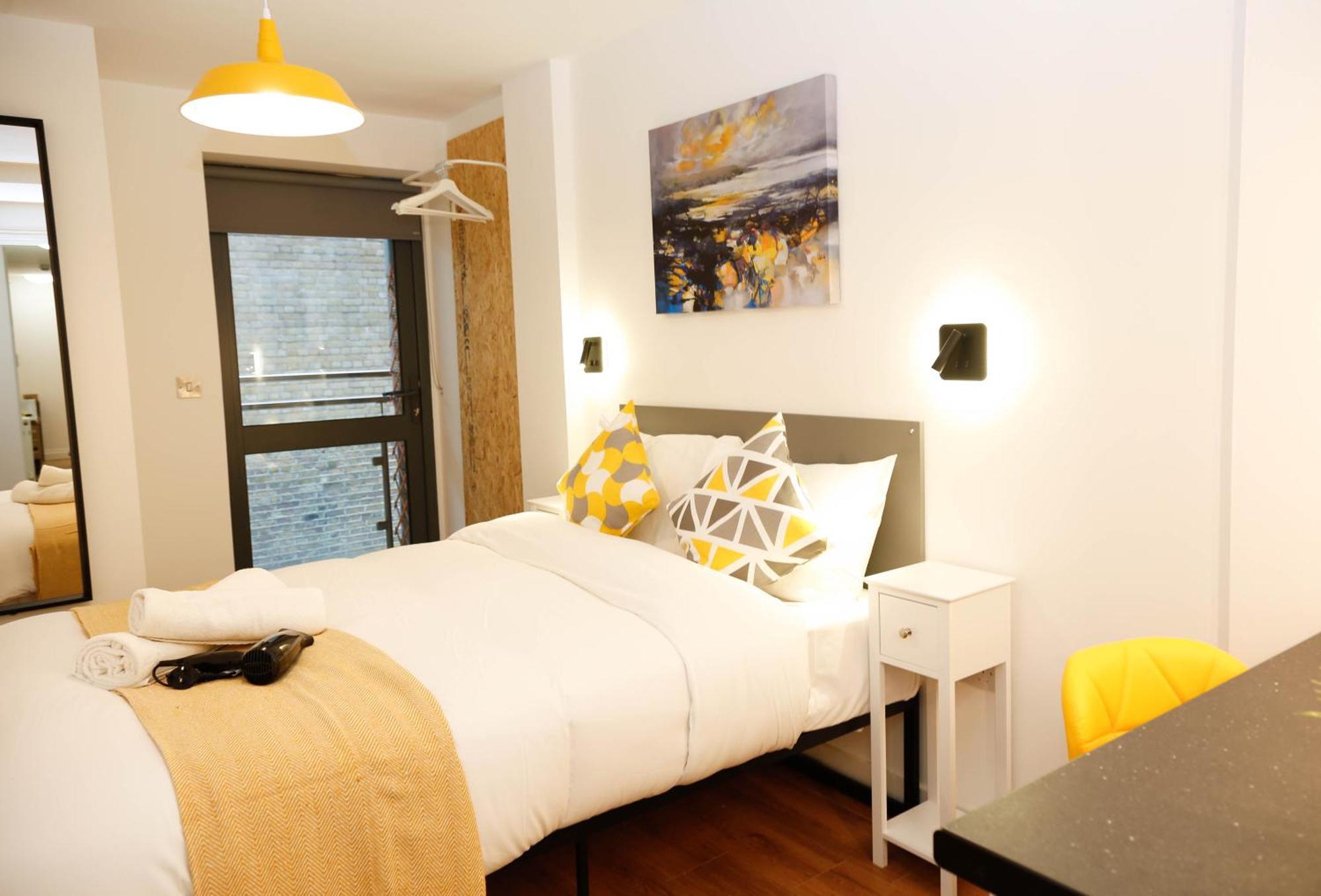 New Luxury Rooms In The Heart Of London Next To Shops, Cafes, Bars & Metro With Shared Bathrooms Londres Exterior foto