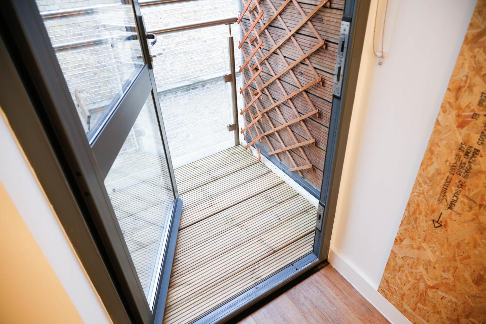 New Luxury Rooms In The Heart Of London Next To Shops, Cafes, Bars & Metro With Shared Bathrooms Londres Exterior foto