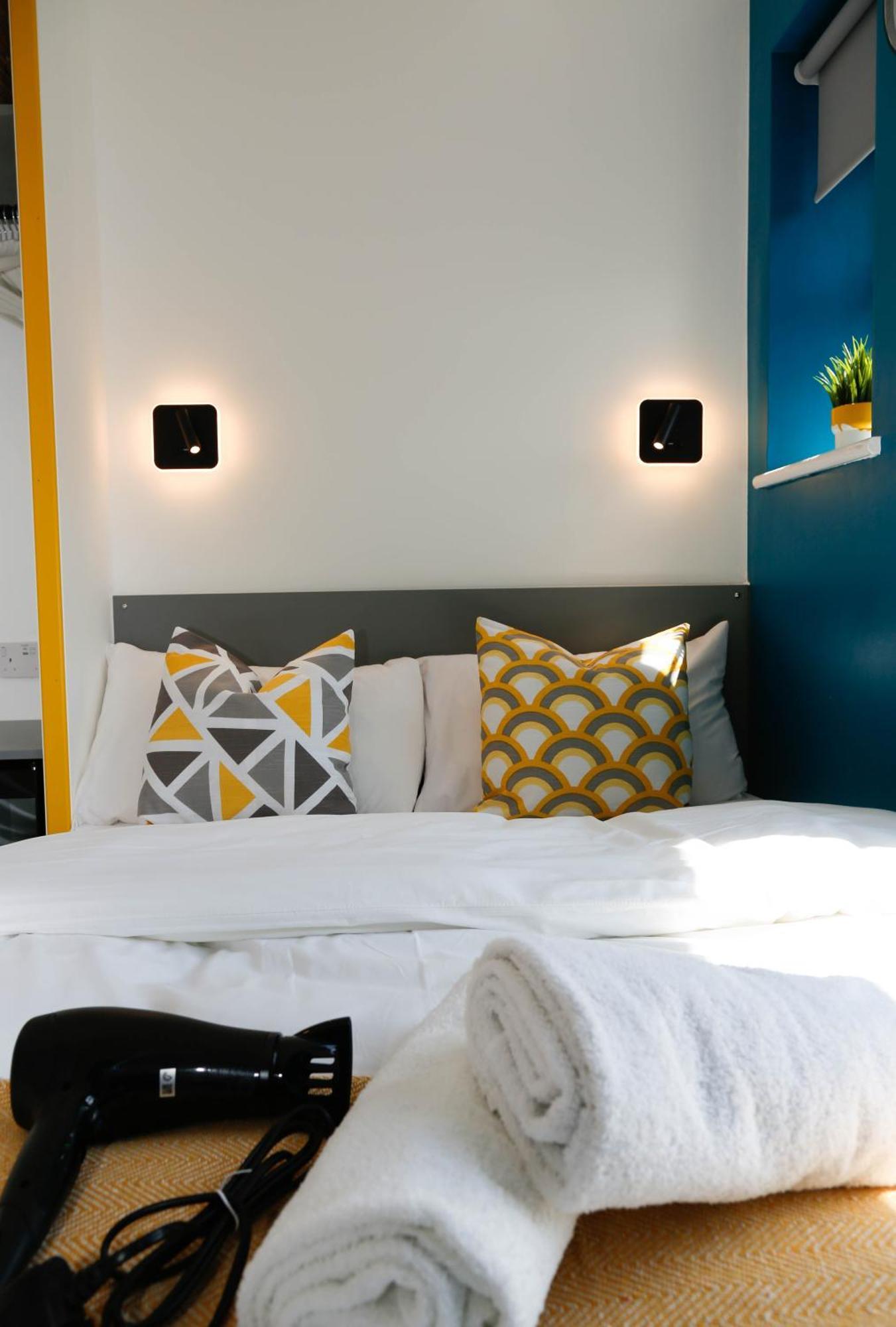 New Luxury Rooms In The Heart Of London Next To Shops, Cafes, Bars & Metro With Shared Bathrooms Londres Exterior foto