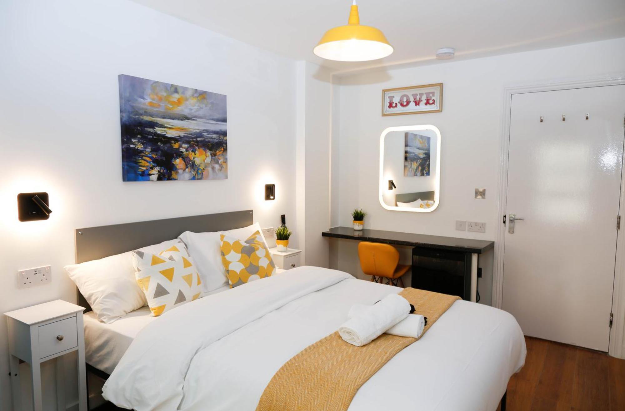 New Luxury Rooms In The Heart Of London Next To Shops, Cafes, Bars & Metro With Shared Bathrooms Londres Exterior foto