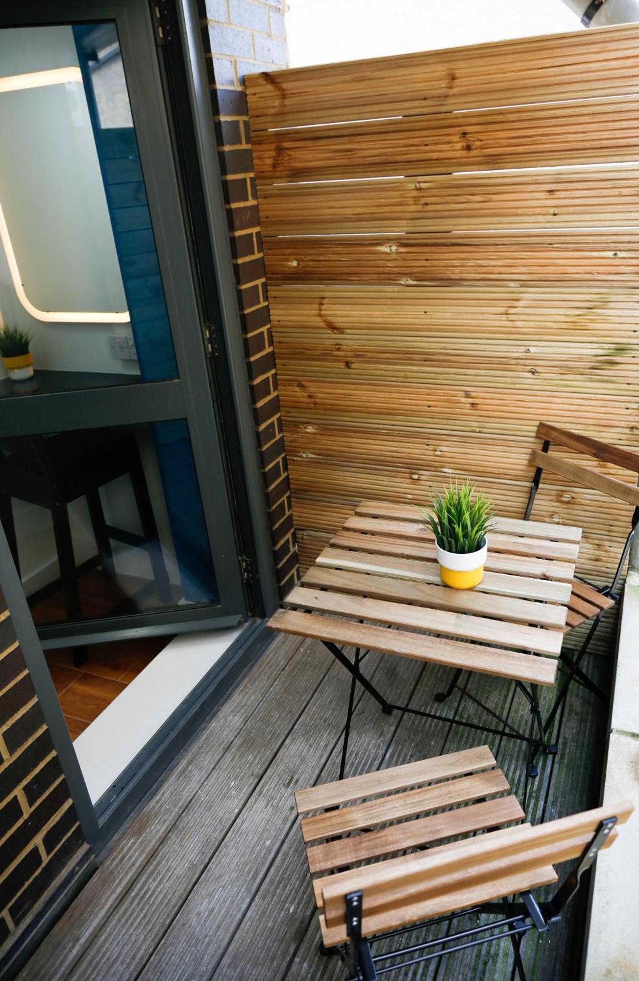 New Luxury Rooms In The Heart Of London Next To Shops, Cafes, Bars & Metro With Shared Bathrooms Londres Exterior foto
