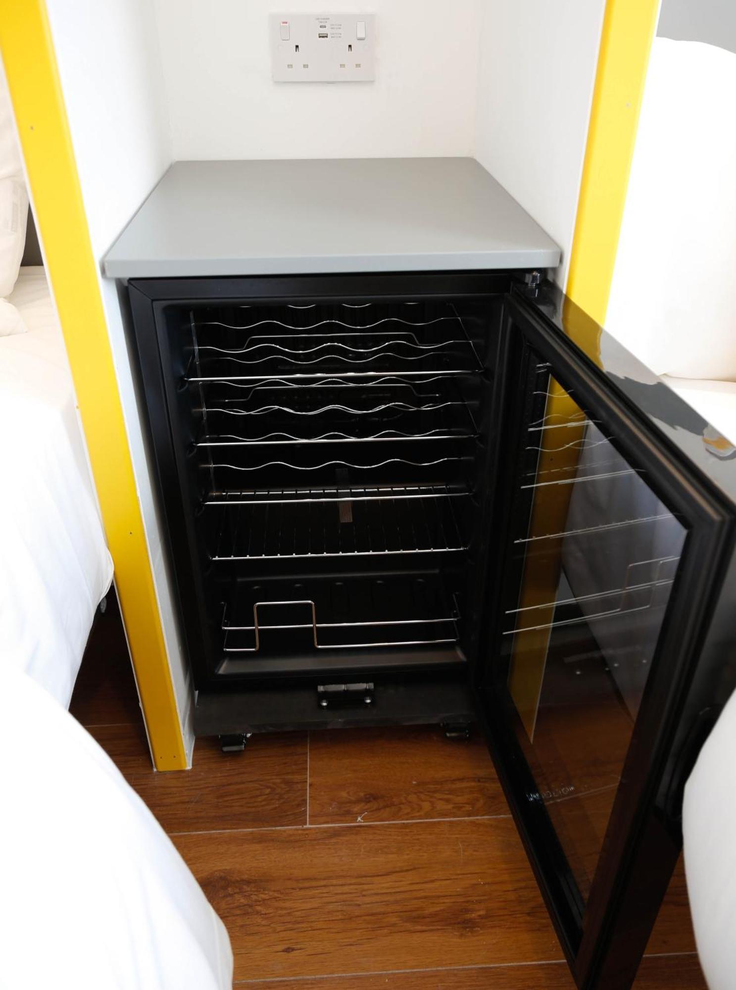 New Luxury Rooms In The Heart Of London Next To Shops, Cafes, Bars & Metro With Shared Bathrooms Londres Exterior foto